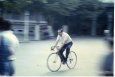 José Antonio Arana paseando en bicicleta